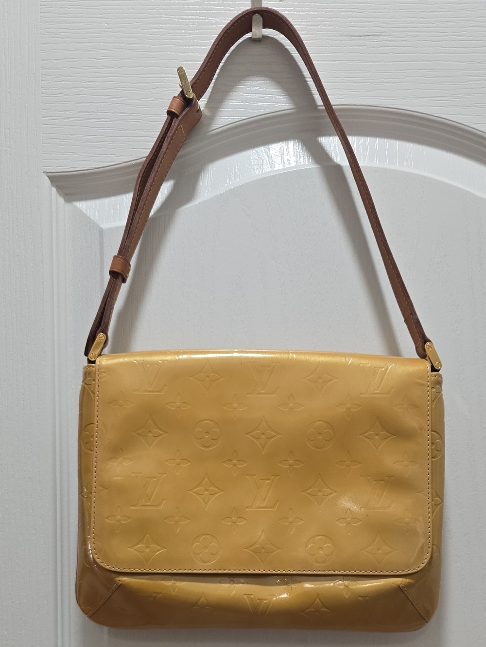 Louis Vuitton Vernis Shoulder Bag